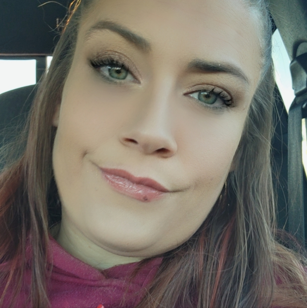 Meet your Posher, Crystal